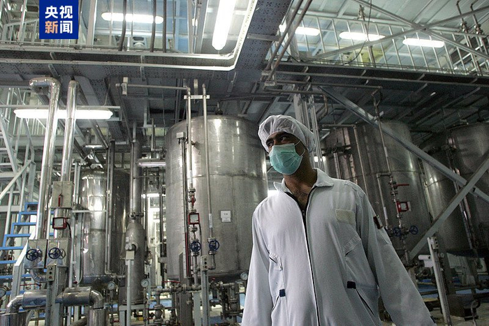 △当地时间13日凌晨，伊朗纳坦兹核设施遭受以军打击