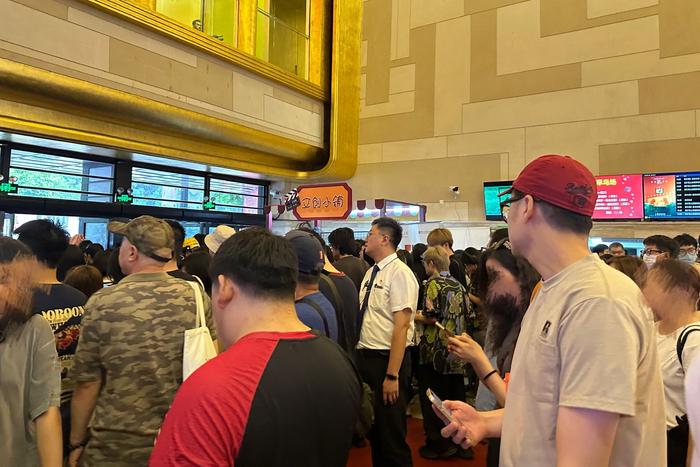 6月14日下午大光明电影院（李一帆 摄）