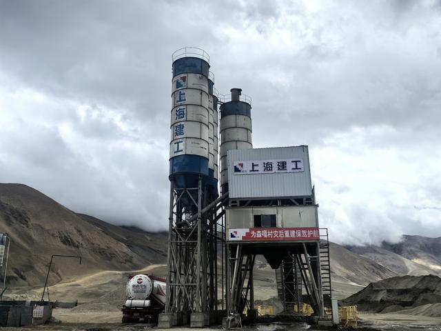 上海建工自建的搅拌站。李楚悦 摄