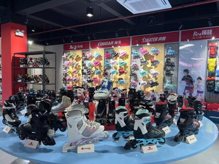 （广东库旺运动用品有限公司的轮滑；摄：吴佳霖）