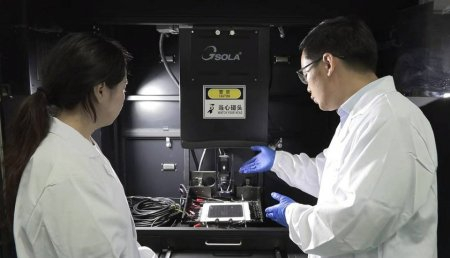 西南石油大学光伏产业人才订单班学生参加科研实训。校方供图