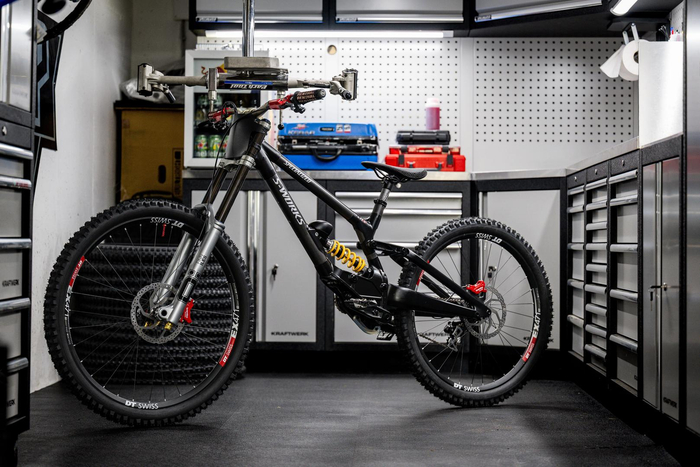 （Specialized重力车队战车）