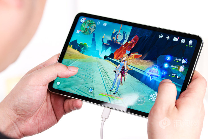 横屏游戏时可使用底部的