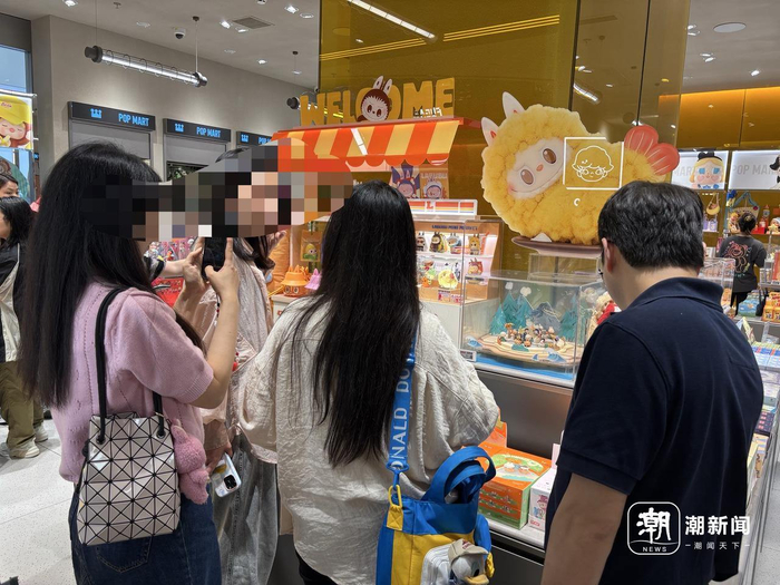 泡泡玛特消费热。潮新闻记者 王景平/摄