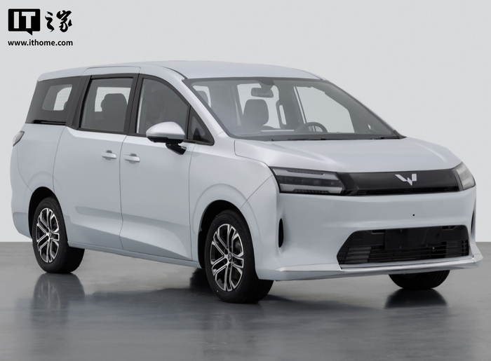 ▲ 纯电版五菱星光 730