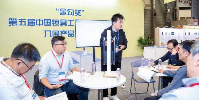 □ 本报记者 陆 俊 文/摄