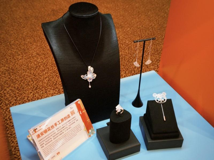 图/淘宝参展商家“道安银花丝手工原创店”