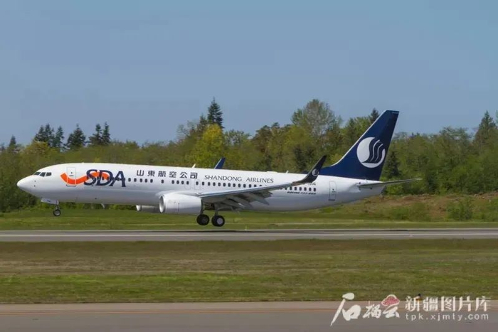 图为山东航空航班。欧玲供图