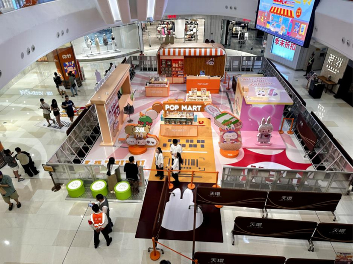 广州天环广场泡泡玛特快闪店，时代财经/摄