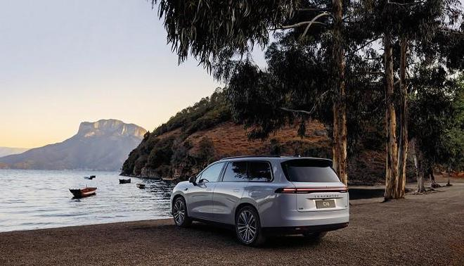  图片来源：零跑汽车 零跑C16增五座版本​​ 关键词：中大型SUV/五座版起售价15.18万元/激光雷达扩大覆盖​​