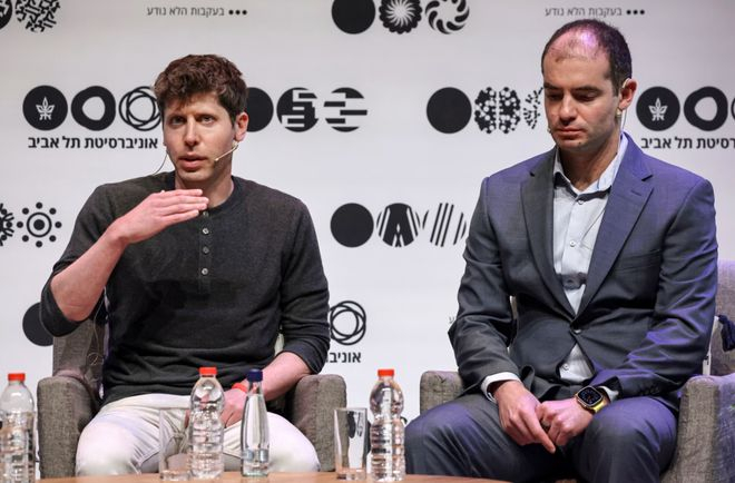 ▲阿尔特曼（左）与苏茨克维尔