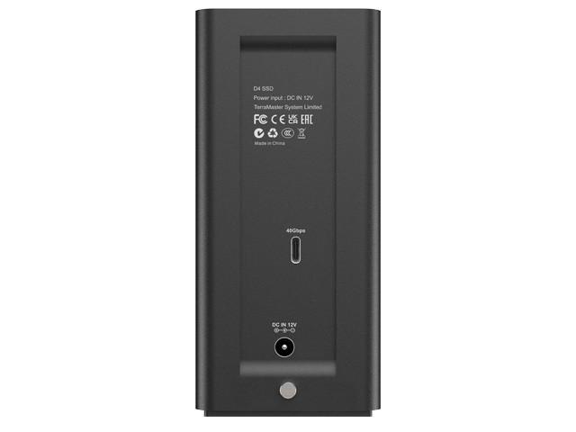 ▲D4 SSD 背面 I/O