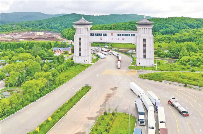     绥芬河口岸。资料片