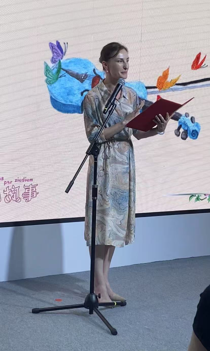 安泽在会场作阅读分享