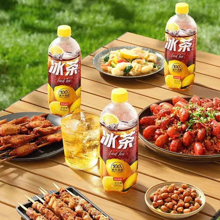 图片来源：淘宝@农夫山泉官方旗舰店