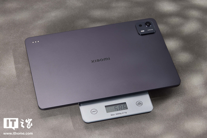 实测贴膜重量 586g