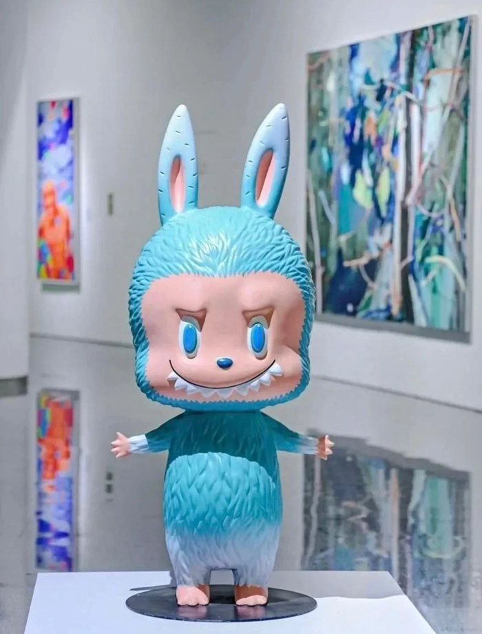 以108万元人民币成交的Labubu