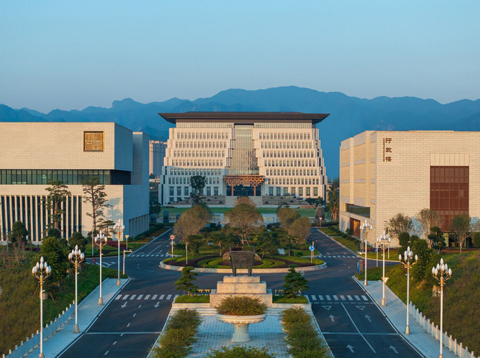 图片来源：福耀科技大学官方网站