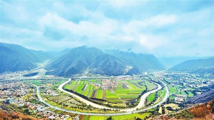     曲奥乡全景 夏河融媒供图