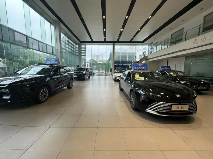 别克某4S店展厅