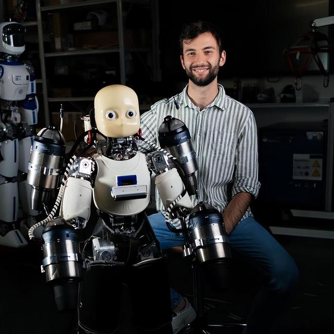 图 | 达维德·戈尔巴尼（来源：https://www.iit.it/people-detai）