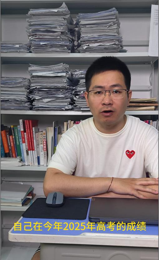 ▲李龙发布视频分享查分经过