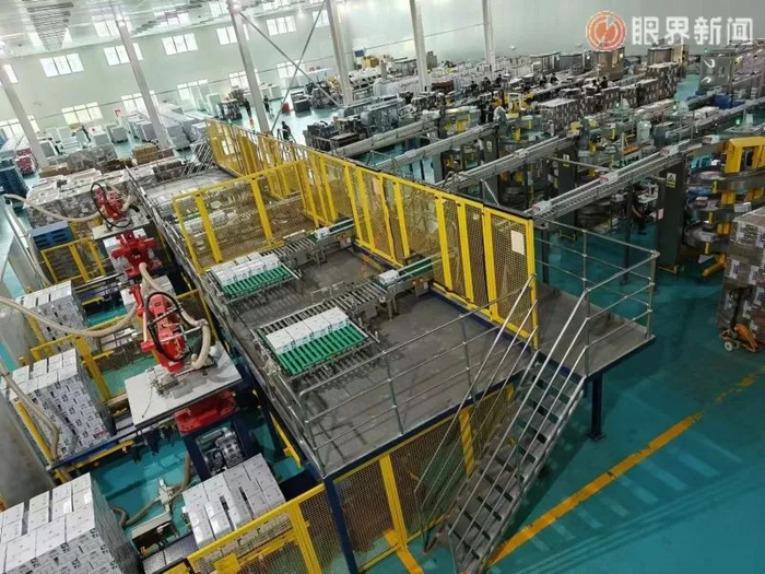 新疆西域春乳业有限责任公司生产加工车间一角。受访者供图