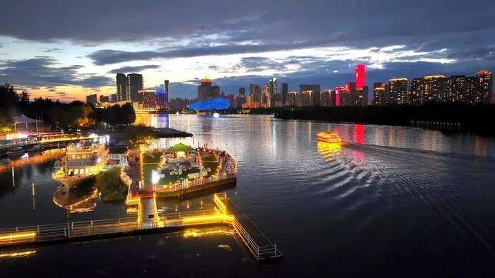 浑河游船（央广网发  沈阳浑河航运经营有限公司供图）