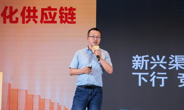 弘之瑞（苏州）供应链管理服务有限公司总经理钱昌玉