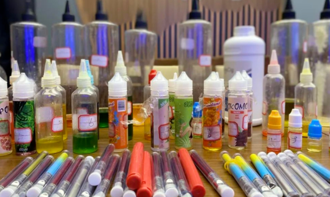 △“上头电子烟”