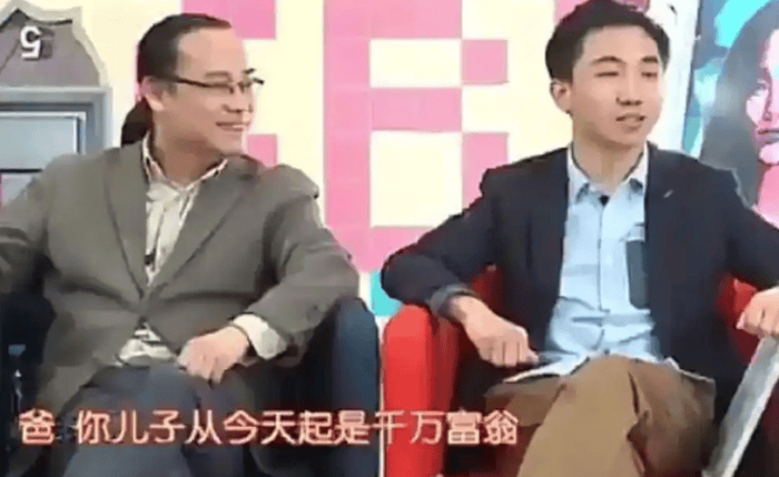 ▲泡泡玛特创始人王宁（右）谈如何拿到麦刚的投资。图片来自网络。