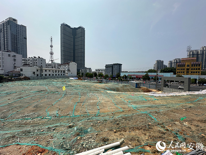 正在建设中的宣州区邮政宿舍“自主更新”项目。人民网记者 李希蒙摄