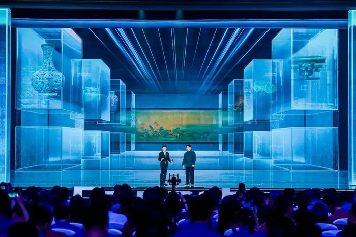 故宫博物院学术委员会主任单霁翔（右）