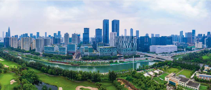 图为生态环境优美、创新活力勃发的深圳南山城区一角。（资料图片）