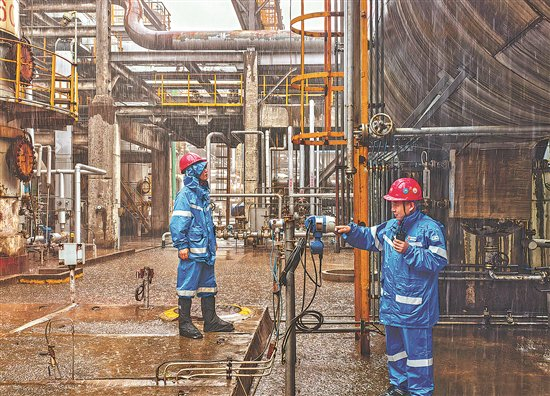 广西石化加强巡检，保障装置安稳运行。 　