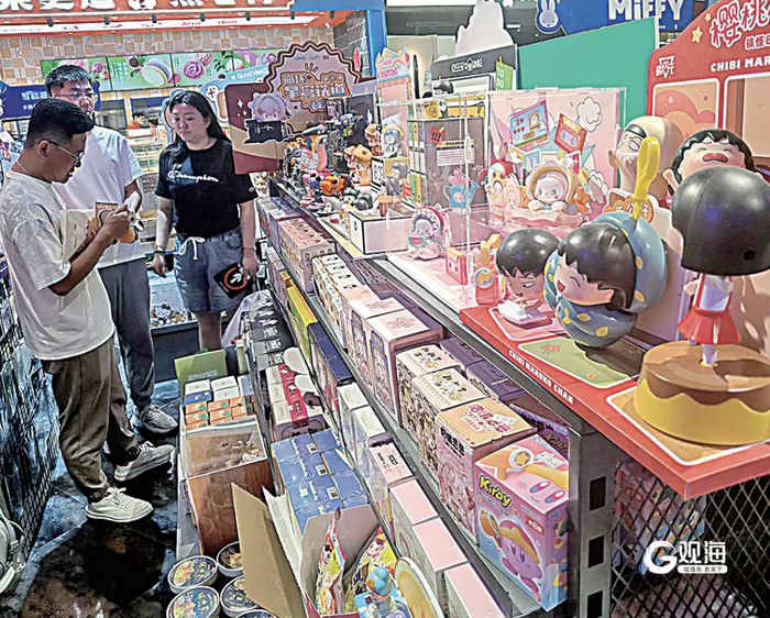 很多“新谷子”延续旧作品的热度。图为《樱桃小丸子》的衍生品。