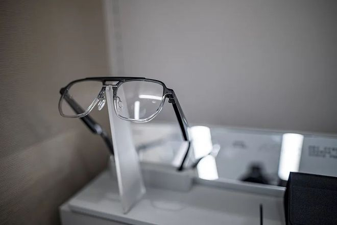 米家智能音频眼镜 图片来源：视觉中国