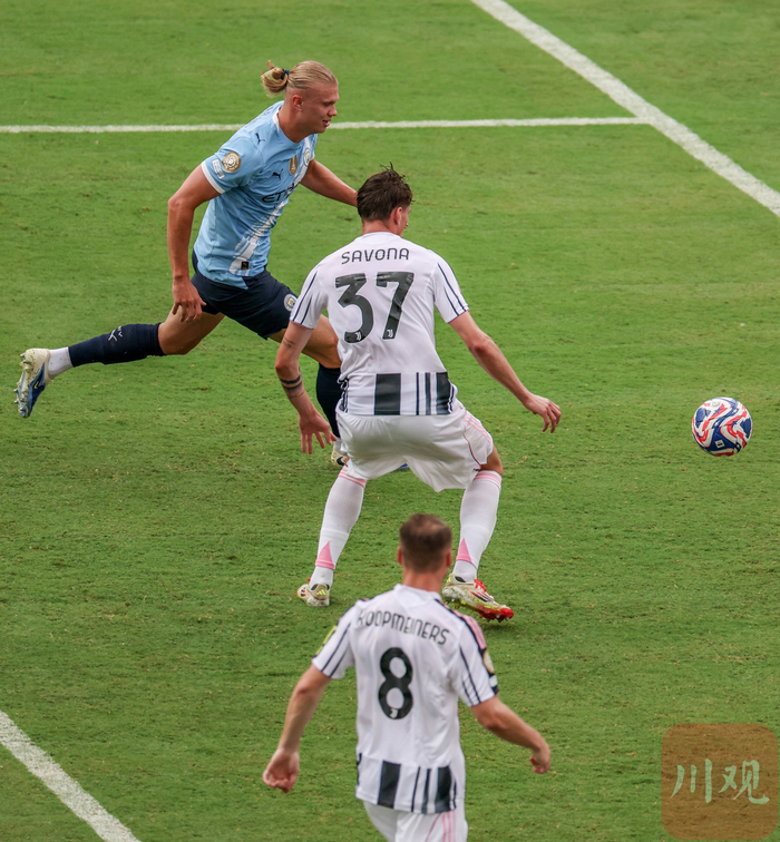 曼城哈兰德破门得分。