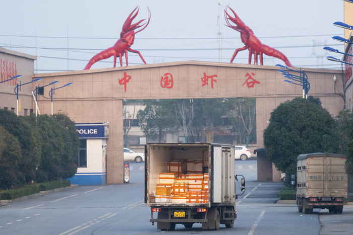 2024年1月5日拍摄的湖北省潜江市的中国小龙虾交易中心一角。新华社记者肖艺九摄