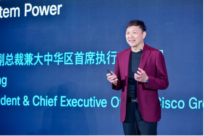 图为：思科全球副总裁兼大中华区首席执行官黄志明
