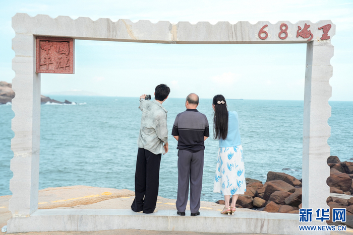 这是剧照。新华网发（《情定养老院》剧组供图）