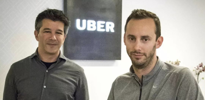 △左为卡兰尼克，右为莱万多夫斯基