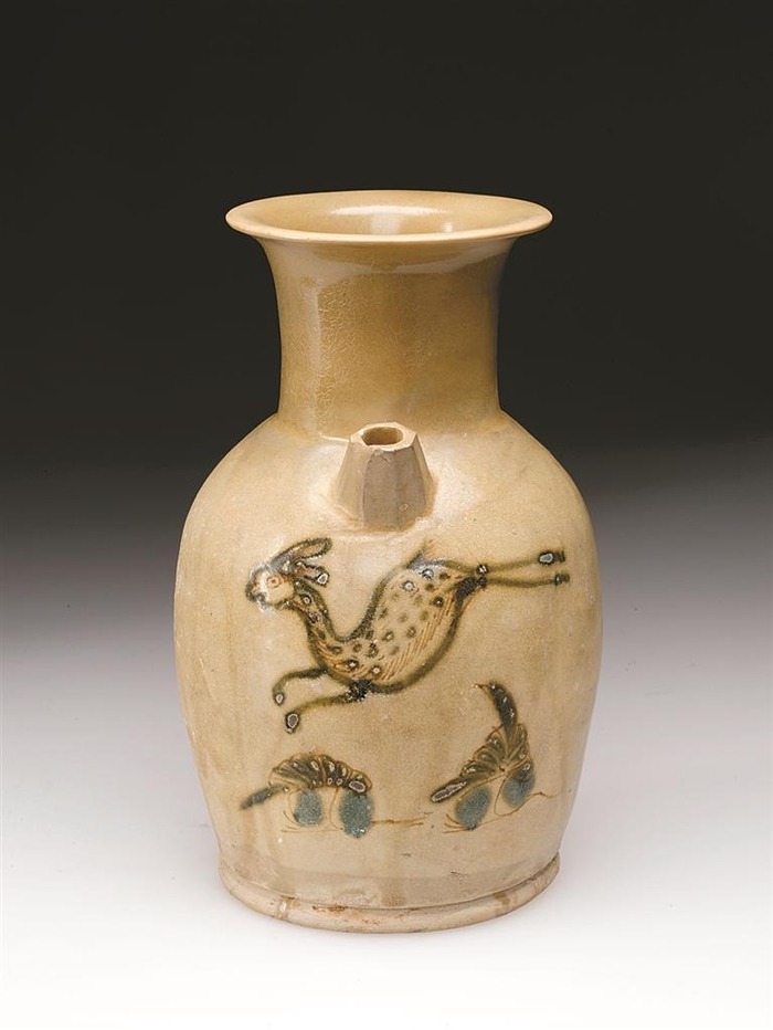 唐长沙窑青釉褐绿彩奔鹿纹瓷壶