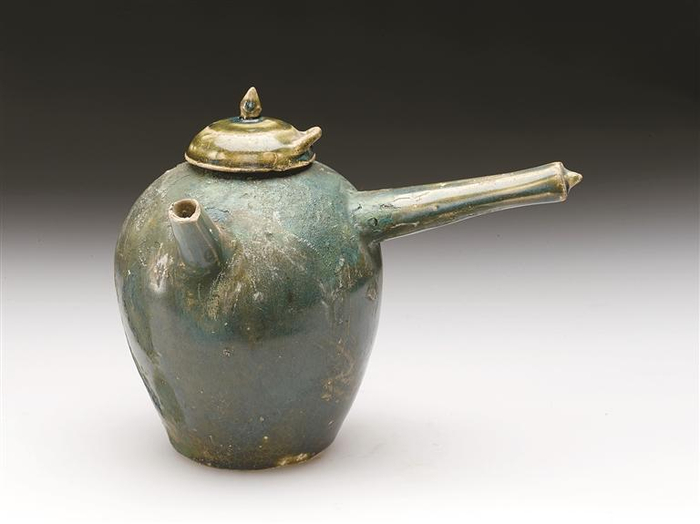 唐长沙窑绿釉横柄瓷壶