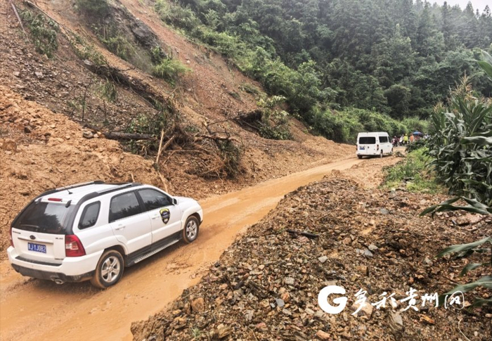 乐里镇一处公路已抢通