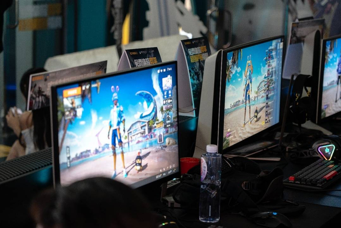 和平精英PC模拟器在网吧带动连坐热潮