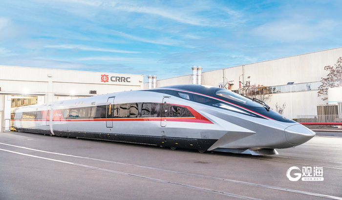 空气动力学智能化仿真大模型极大地缩短了高速列车产品研发周期。