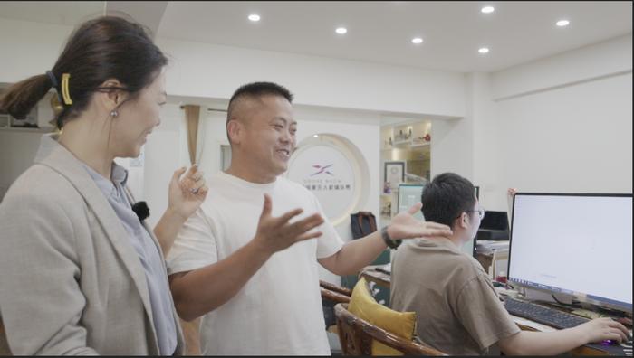 无人机群飞行规划员、成都世纪成美科技有限公司总经理刘才蕊