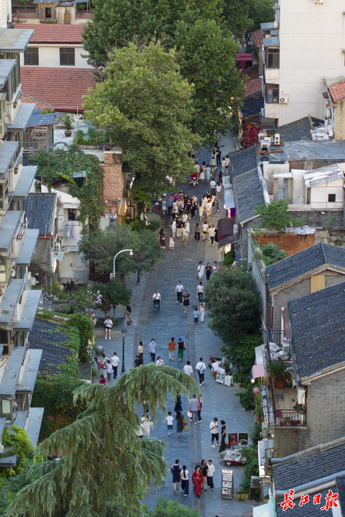 昙华林街区。记者胡冬冬 摄