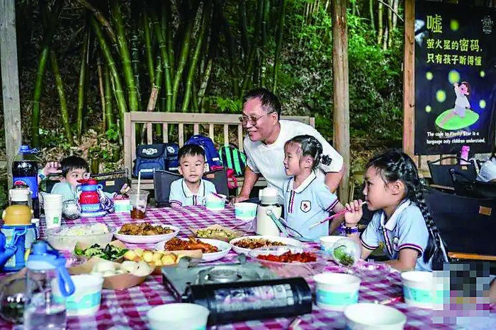     为萤火虫找回它们失去的家园